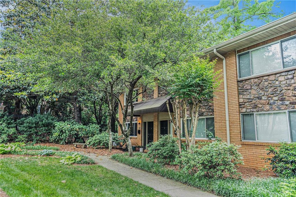 Property Photo: 100 Biscayne Drive NW A1 GA 30309