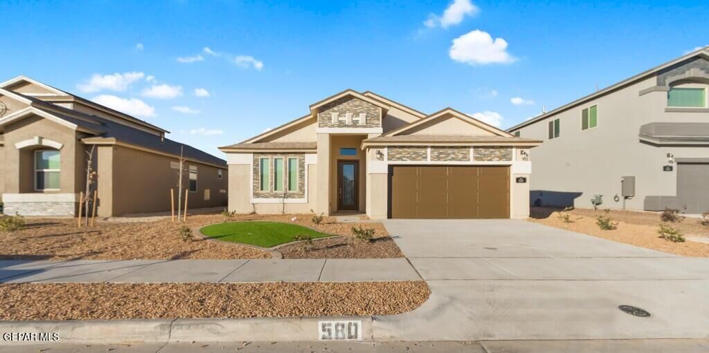 Property Photo:  580 Issa Circle  TX 79932 