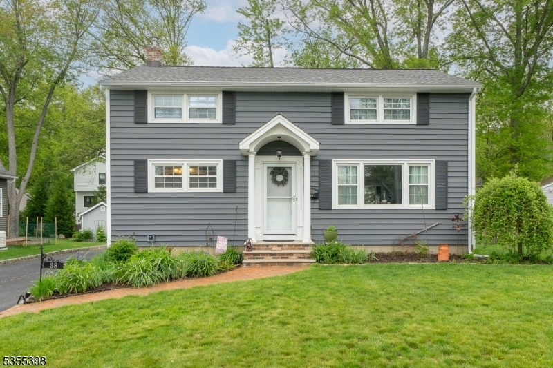 Property Photo: 38 Hickson Dr NJ 07974