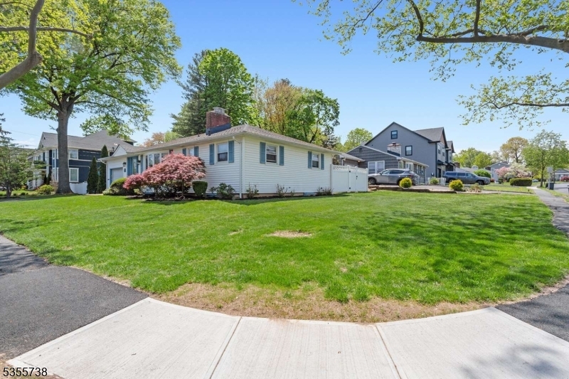 Property Photo:  155 Pitt Rd  NJ 07081 