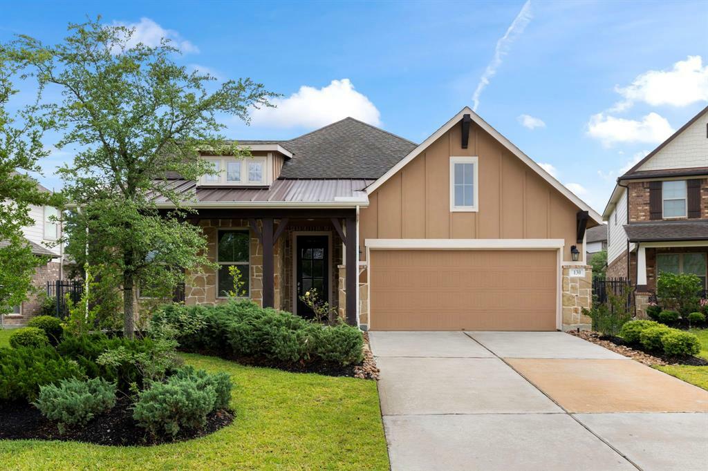 Property Photo: 130 Bloomhill Place TX 77354