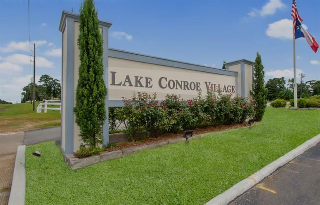 Property Photo: 226 Ridgeside TX 77316
