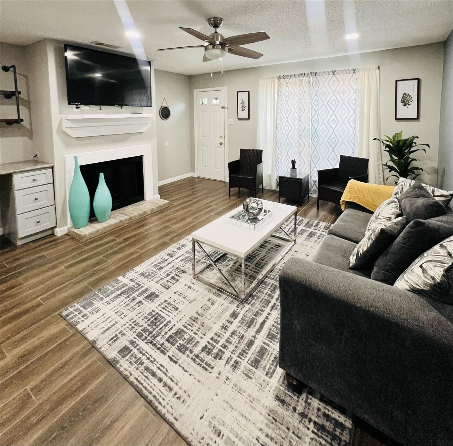 Property Photo: 2112 Greenbriar Colony Drive TX 77032