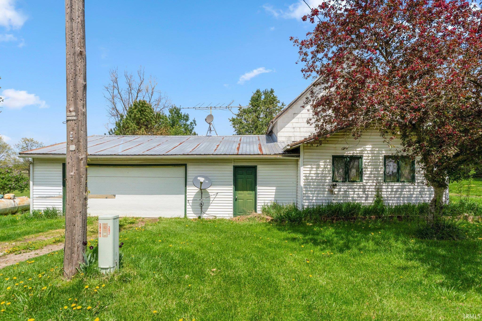 Property Photo: 7950 E Metz Road IN 46703