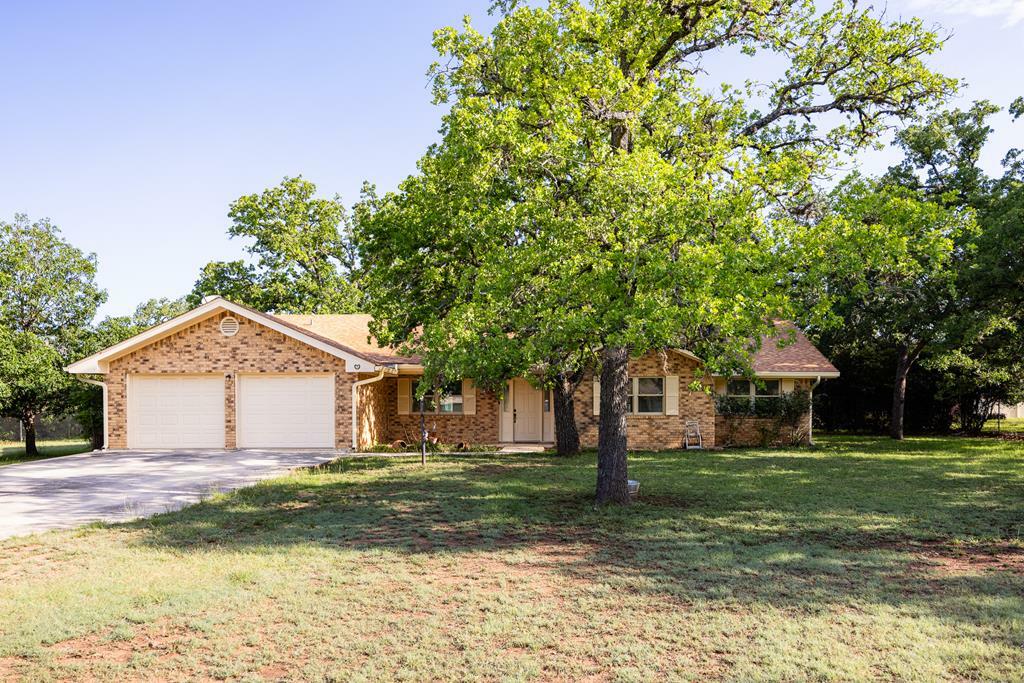 Property Photo: 115 E Windwood Rd TX 78028