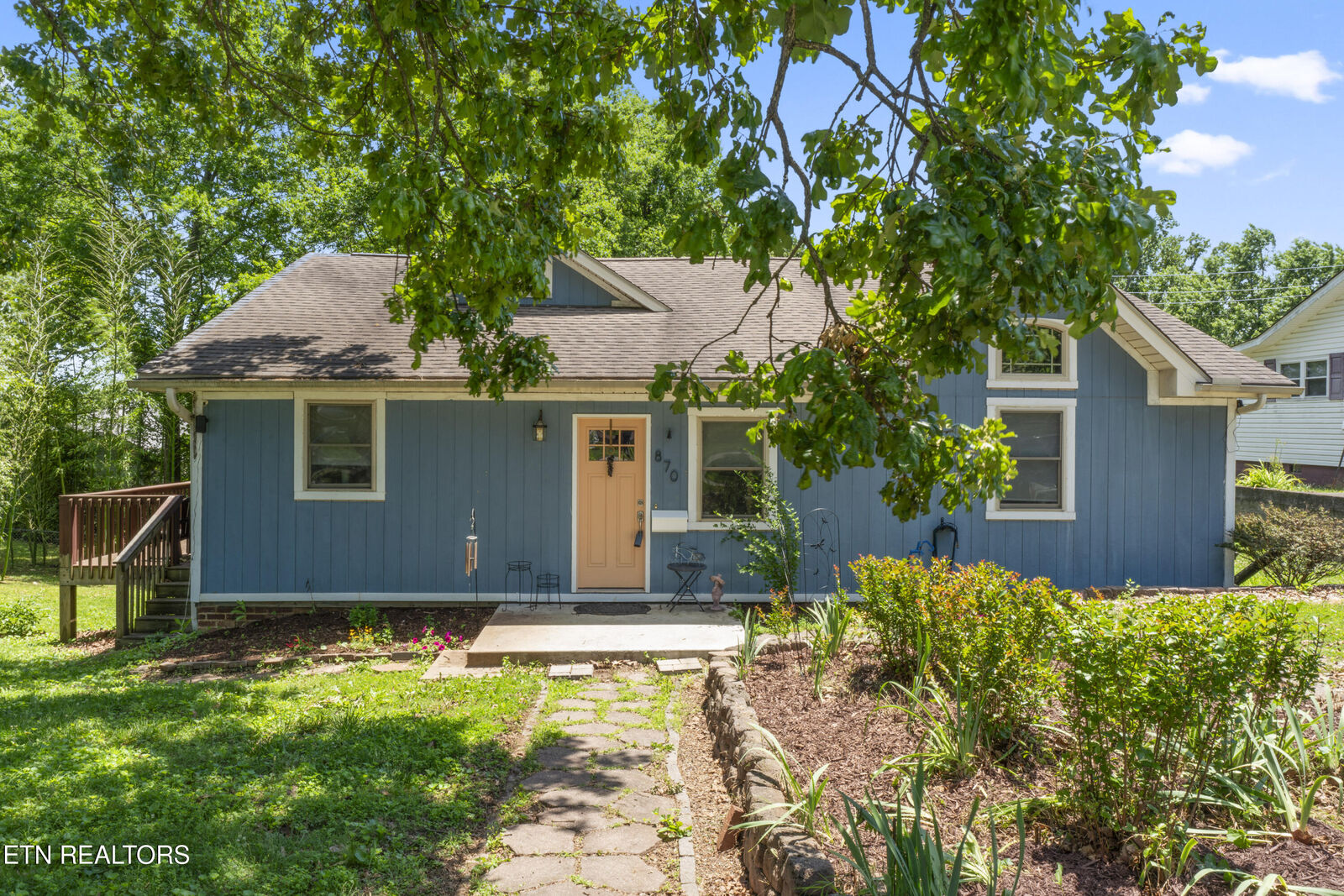 Property Photo:  870 Birch St  TN 37701 