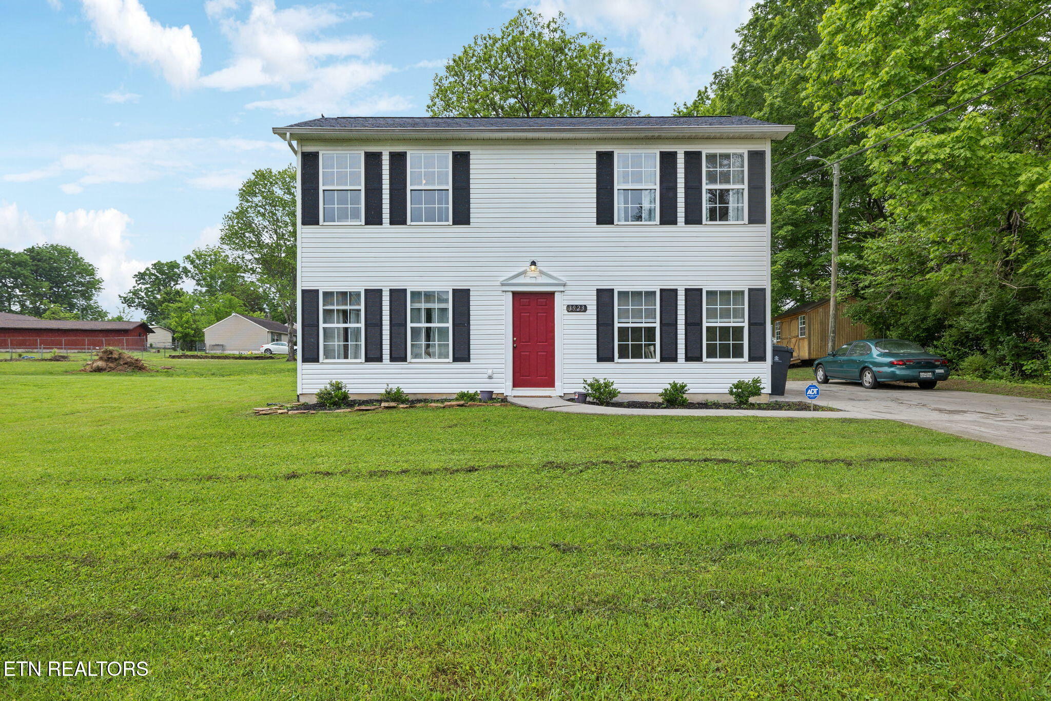 Property Photo: 3923 Oakland Drive TN 37918