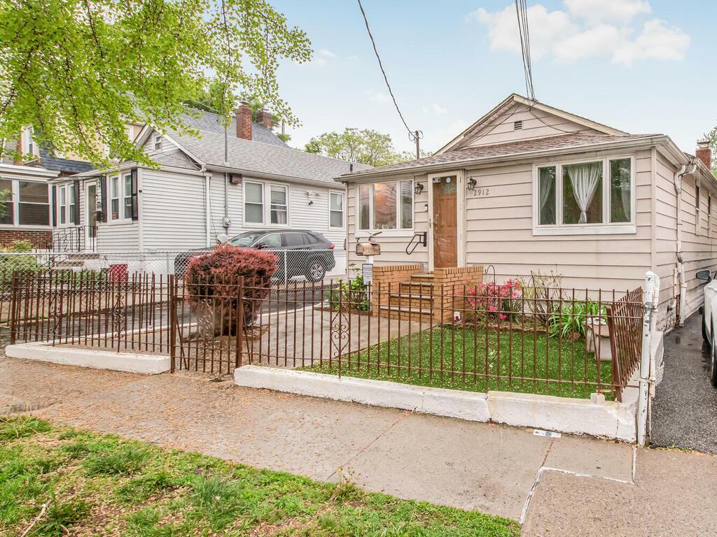 Property Photo: 2912 Schley Avenue NY 10465