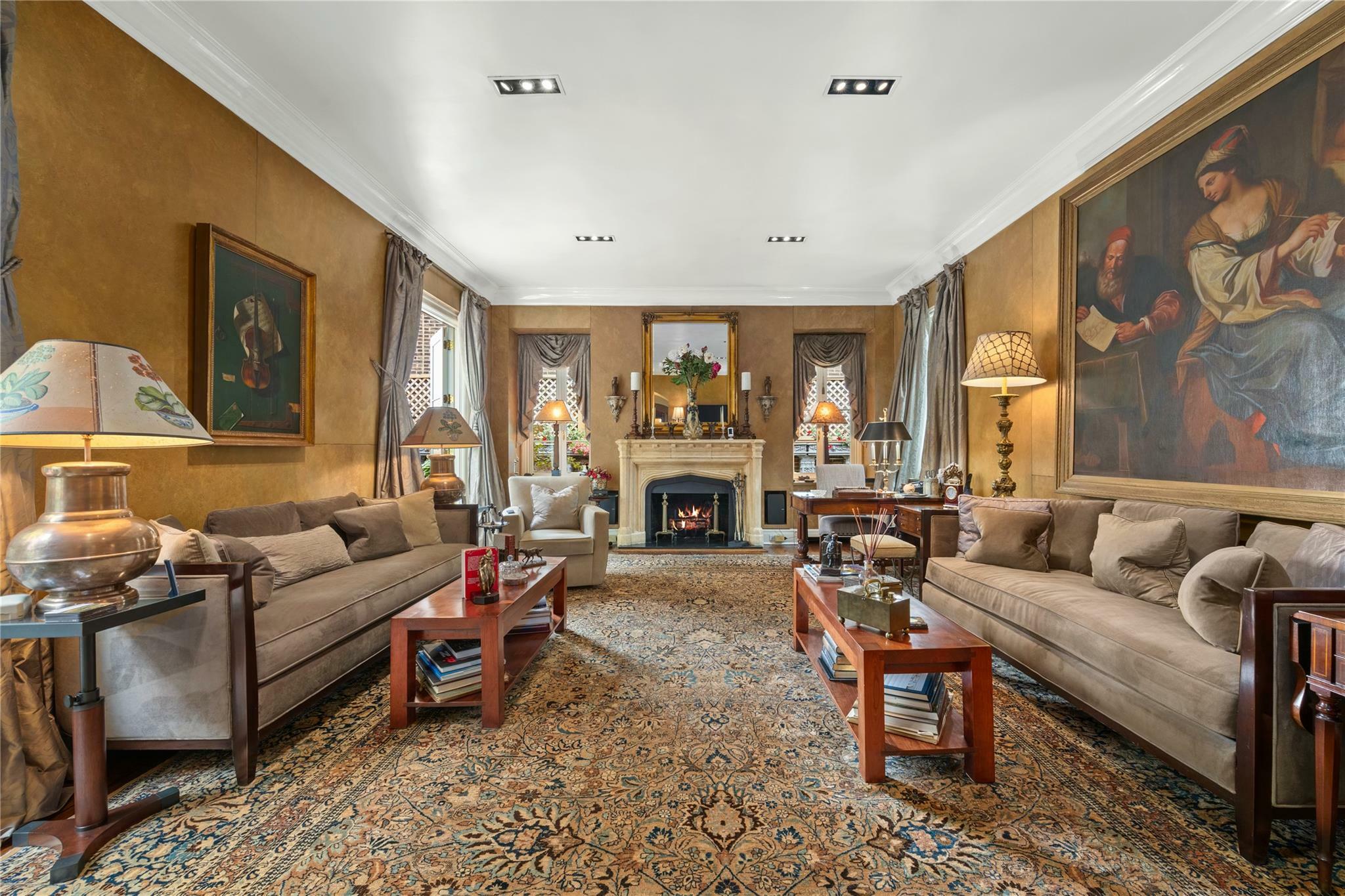 Property Photo: 444 E 52 Street Phn NY 10022