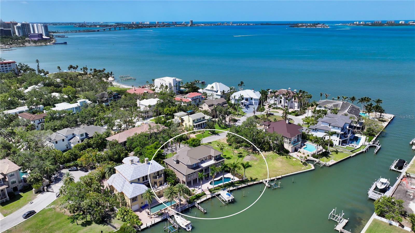 Property Photo: 975 Whitakers Lane FL 34236