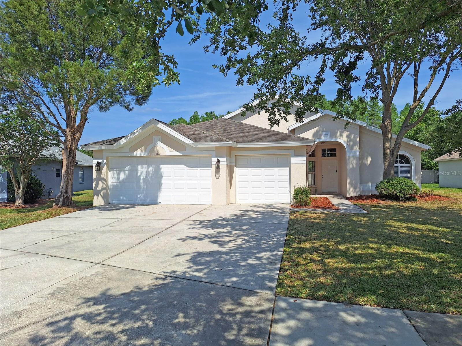 Property Photo: 19855 Ellendale Drive FL 34638
