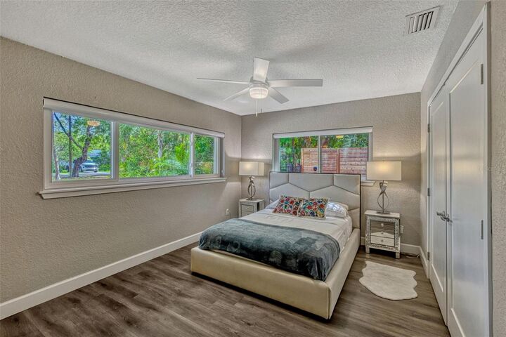 Property Photo:  502 Oak Lane  FL 32751