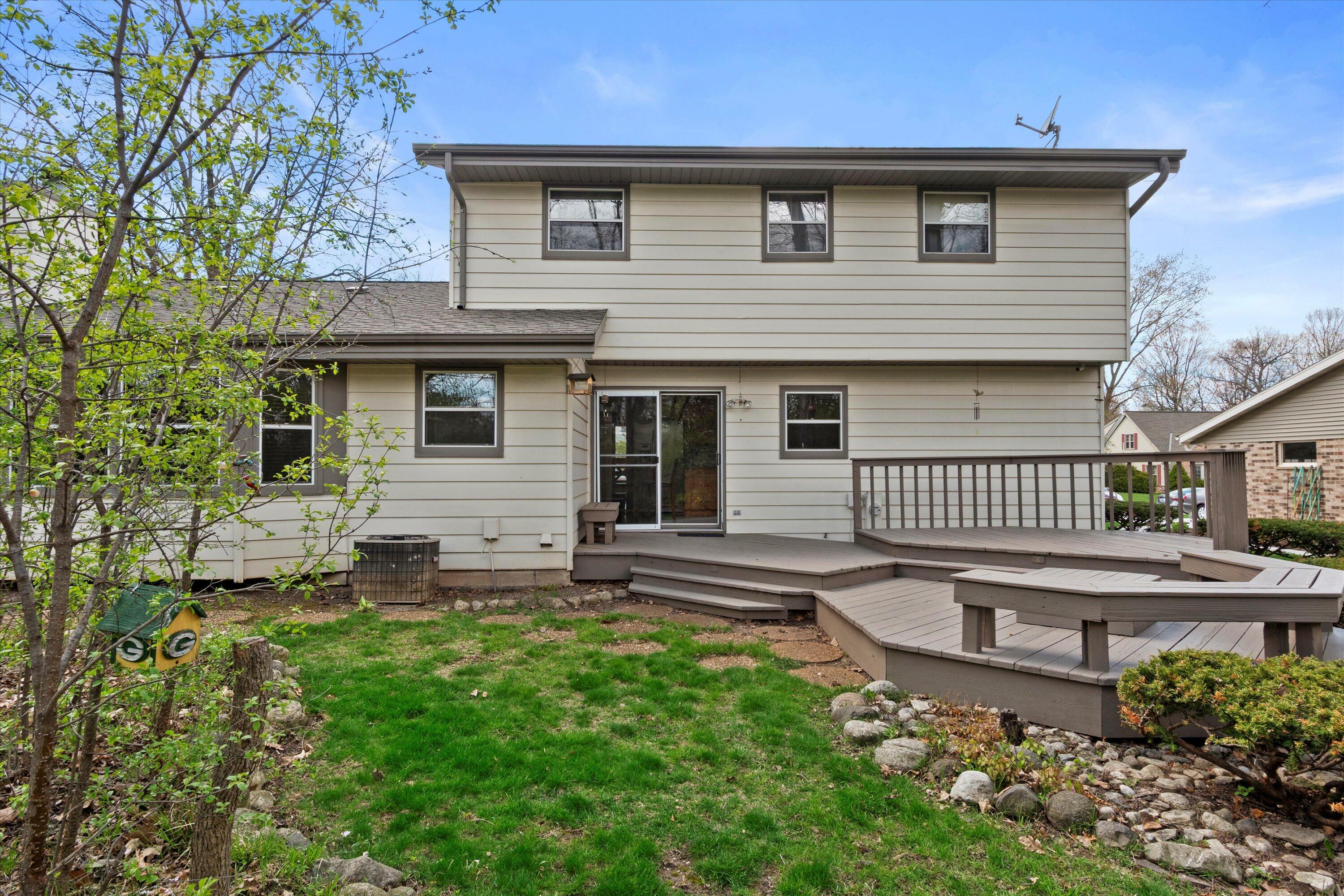 Property Photo: 3230 S Regal Dr WI 53151