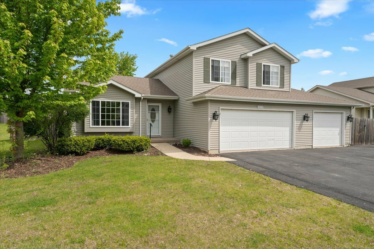 Property Photo: 7007 Weinberger Circle IL 60431