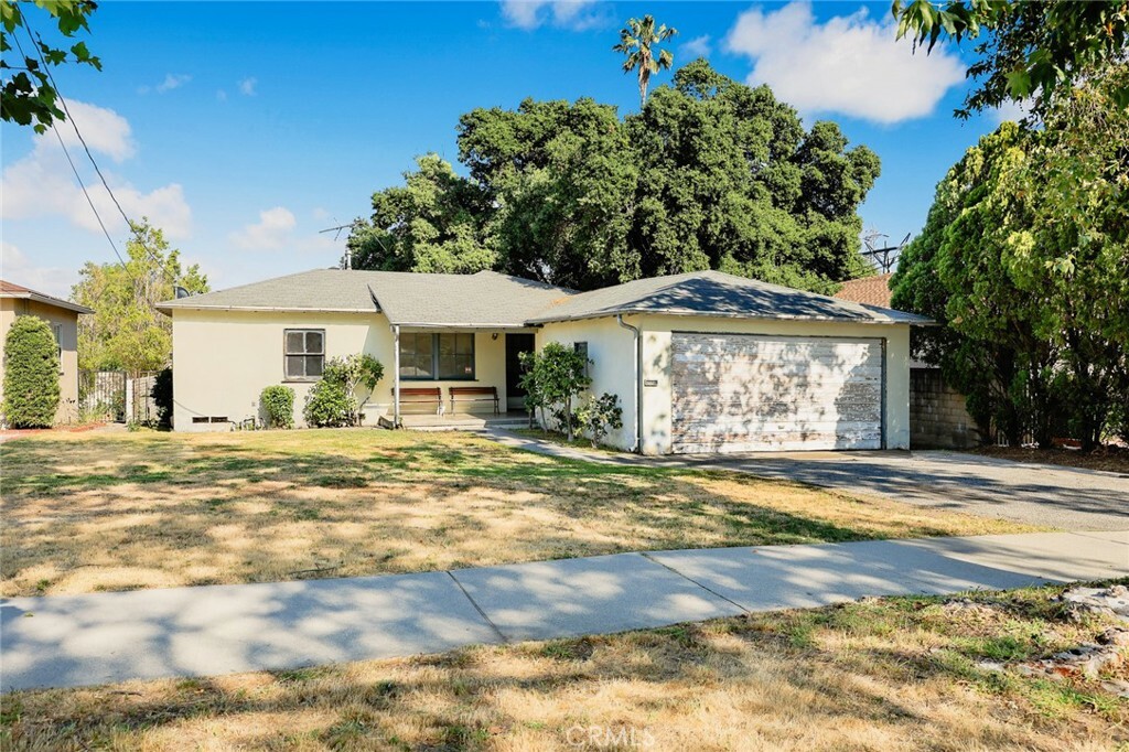 Property Photo: 330 Eaton Drive CA 91107