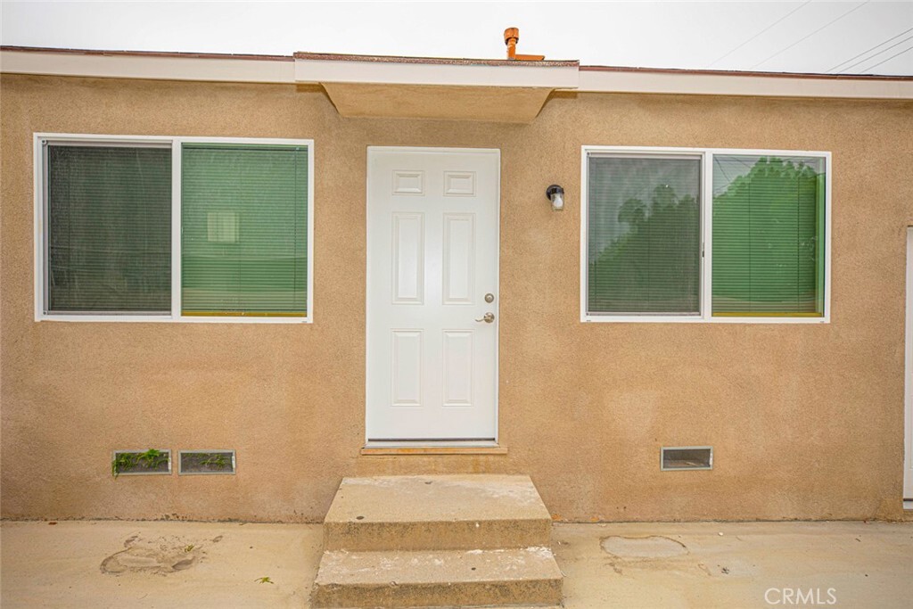 Property Photo: 6250 Vineland 4 CA 91606