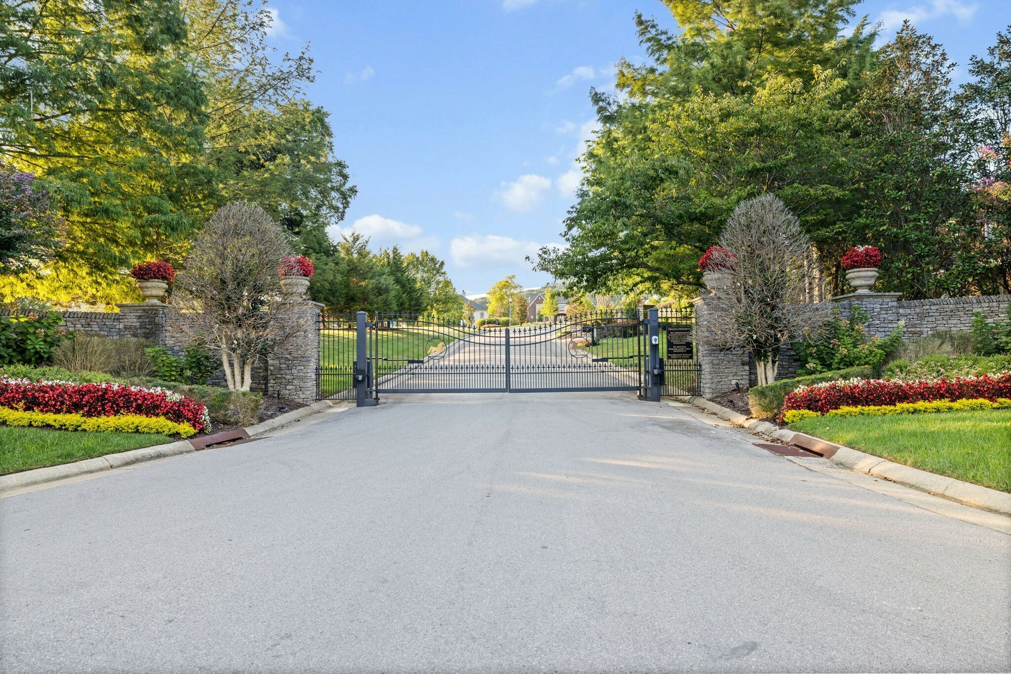 Property Photo: 109 Woodward Hills Pl TN 37027
