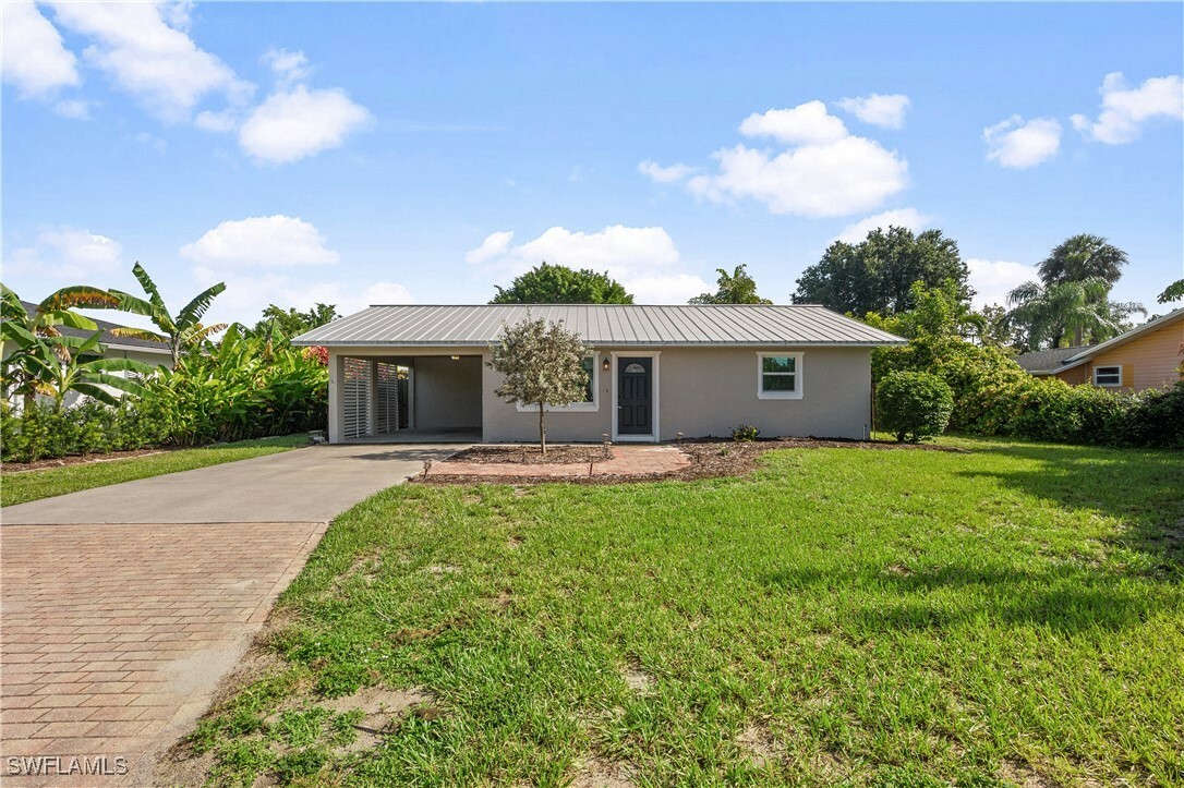 Property Photo: 27610 Roslin Drive FL 34135