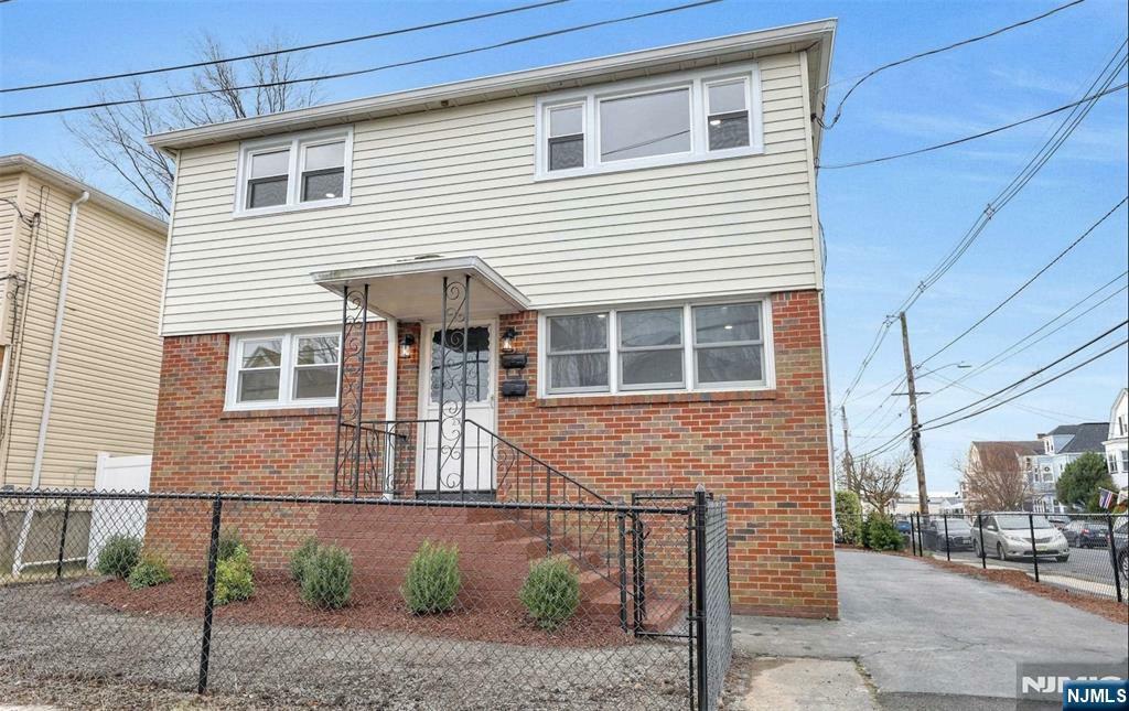 Property Photo:  278 Stewart Avenue 1  NJ 07032 