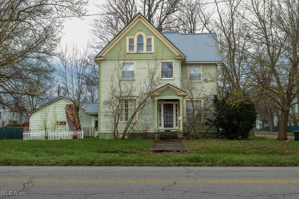 Property Photo: 295 W Ohio Avenue OH 44672