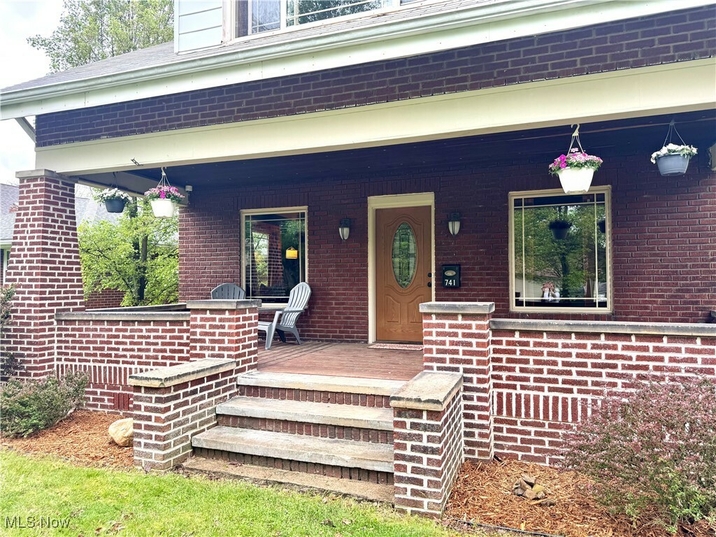 Property Photo: 741 Jennings Avenue OH 44460