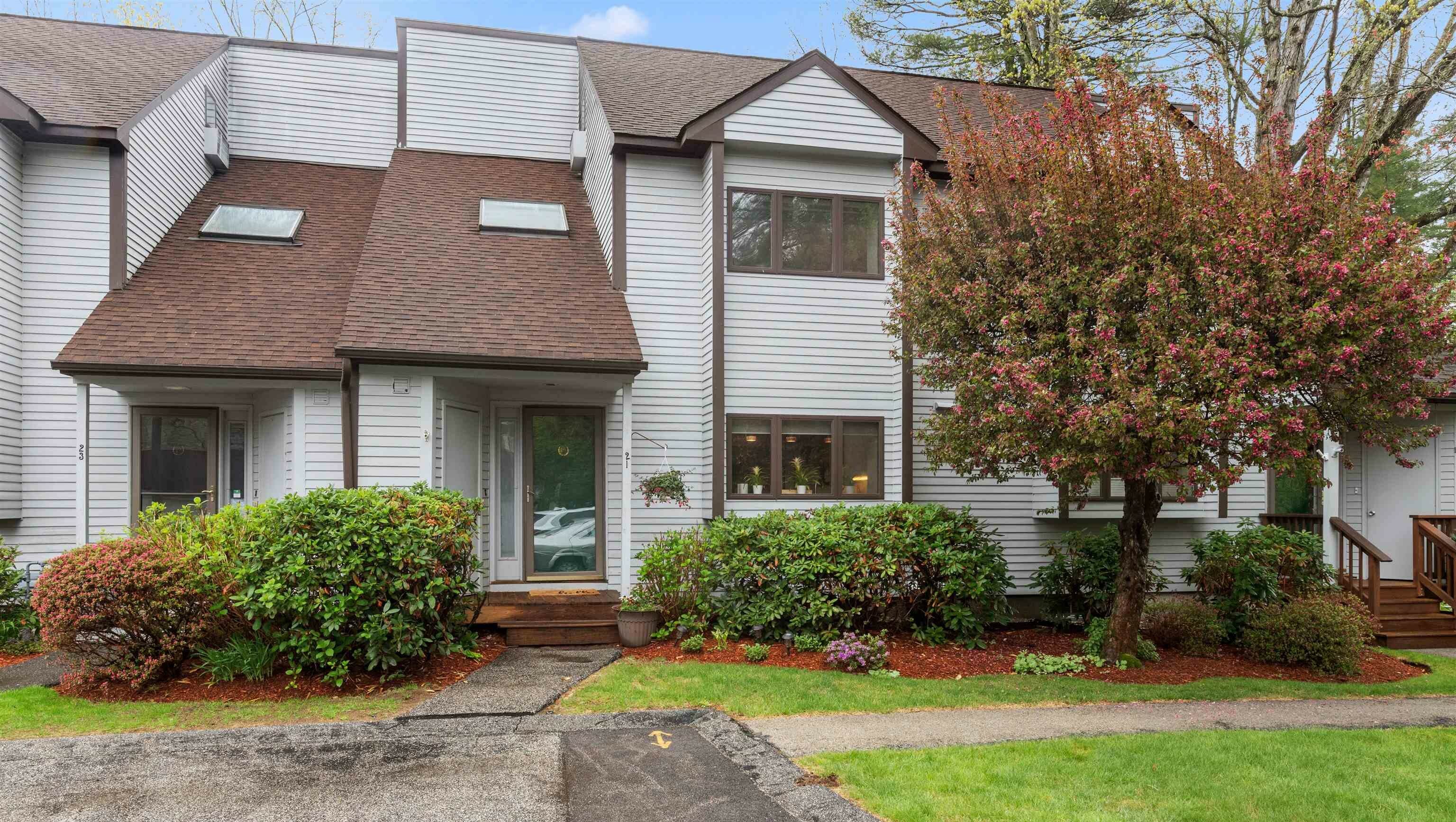Property Photo: 21 Pondview Drive NH 03054