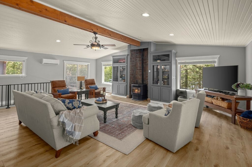 Property Photo: 10135 Elizabeth Drive AR 72756