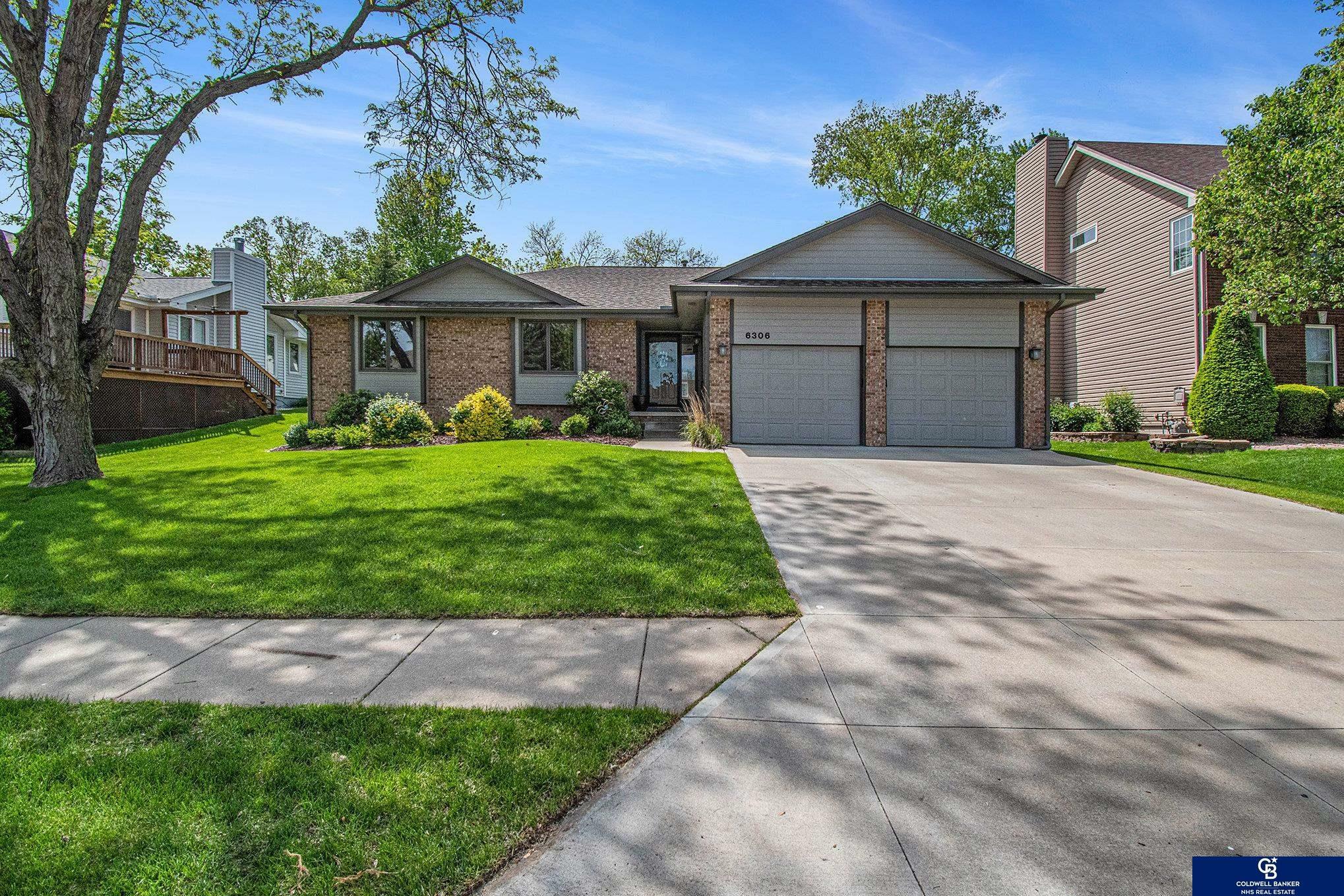 Property Photo: 6306 S 156th Avenue NE 68135