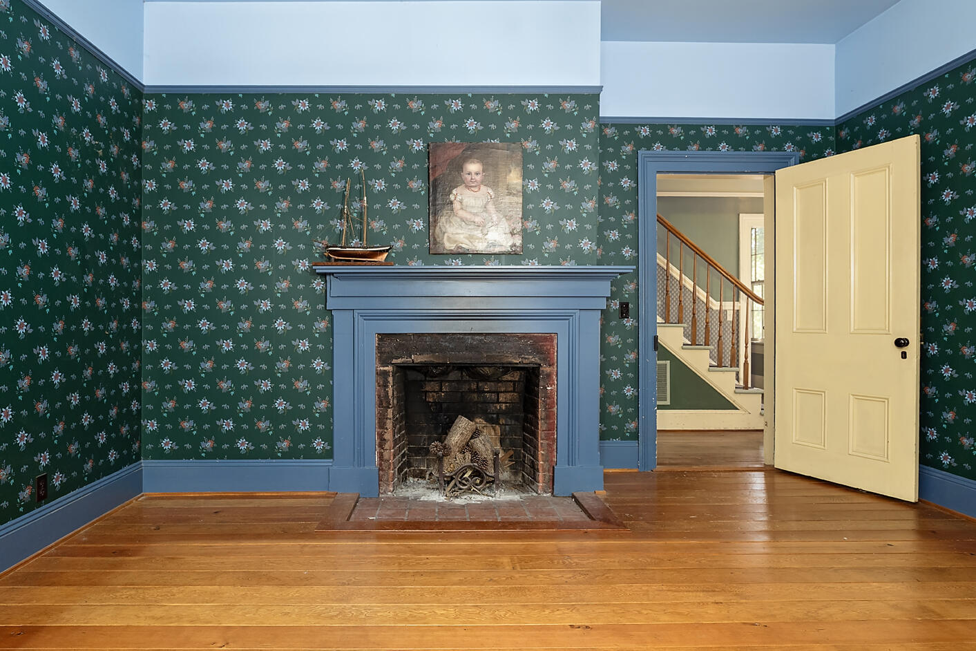 Property Photo: 220 8th Street OR 97530