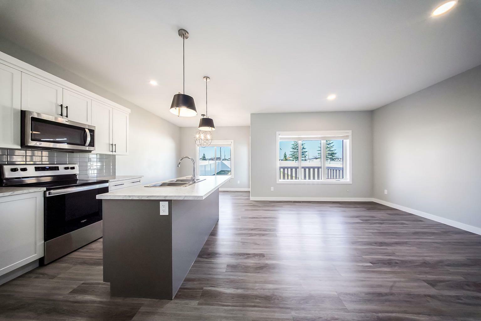 Property Photo: 88 Henderson Crescent AB T0M 1R0