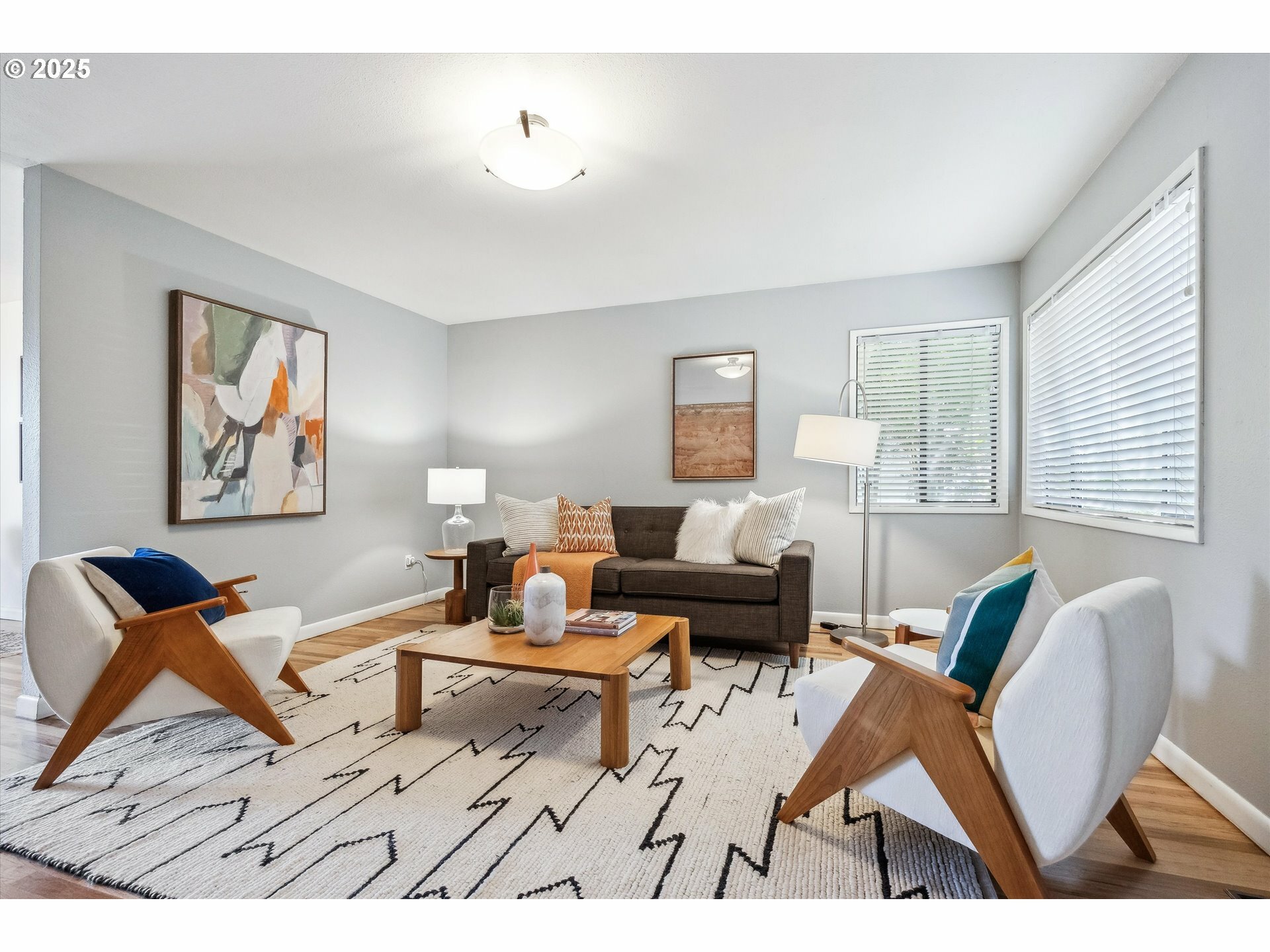 Property Photo: 6415 NE Pacific St OR 97213