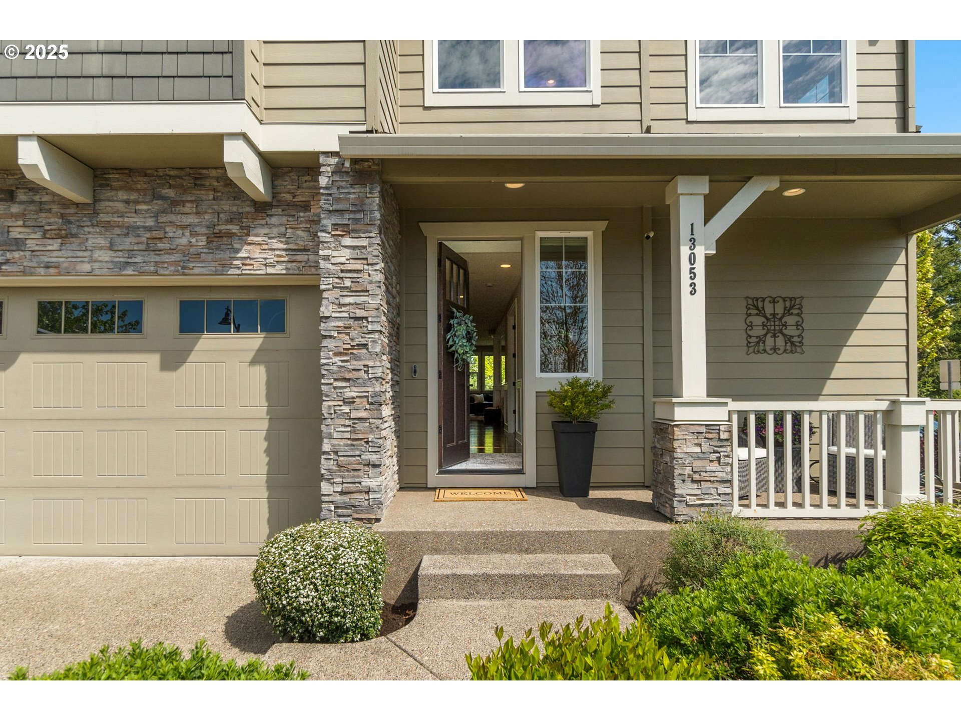Property Photo: 13053 NW Lombardy Dr OR 97229