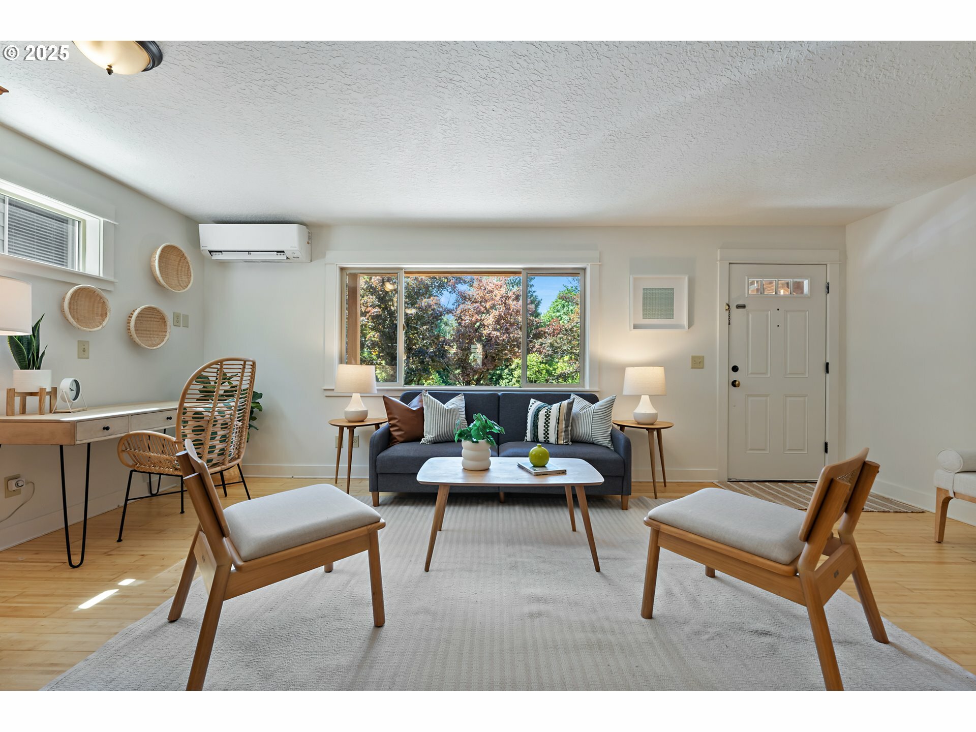 Property Photo: 6916 N Philadelphia Ave OR 97203