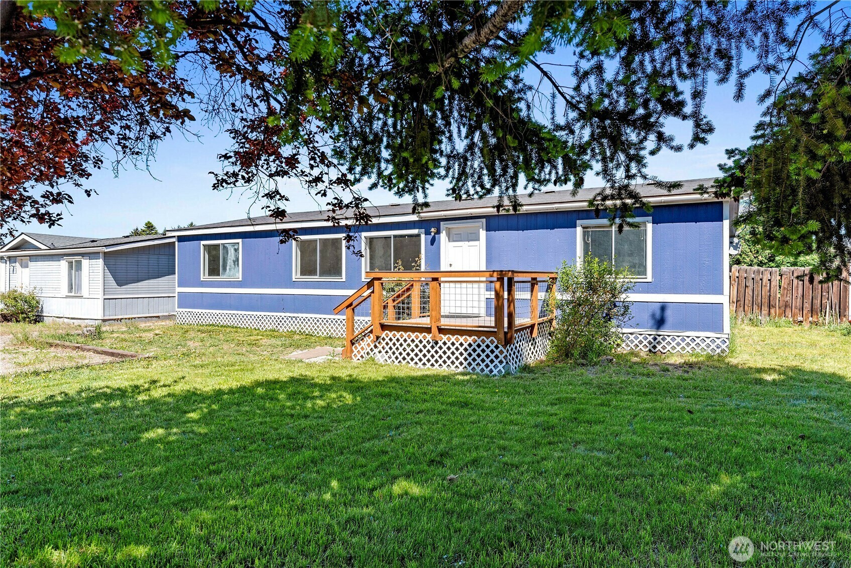 Property Photo: 1741 SE 4th St WA 98802