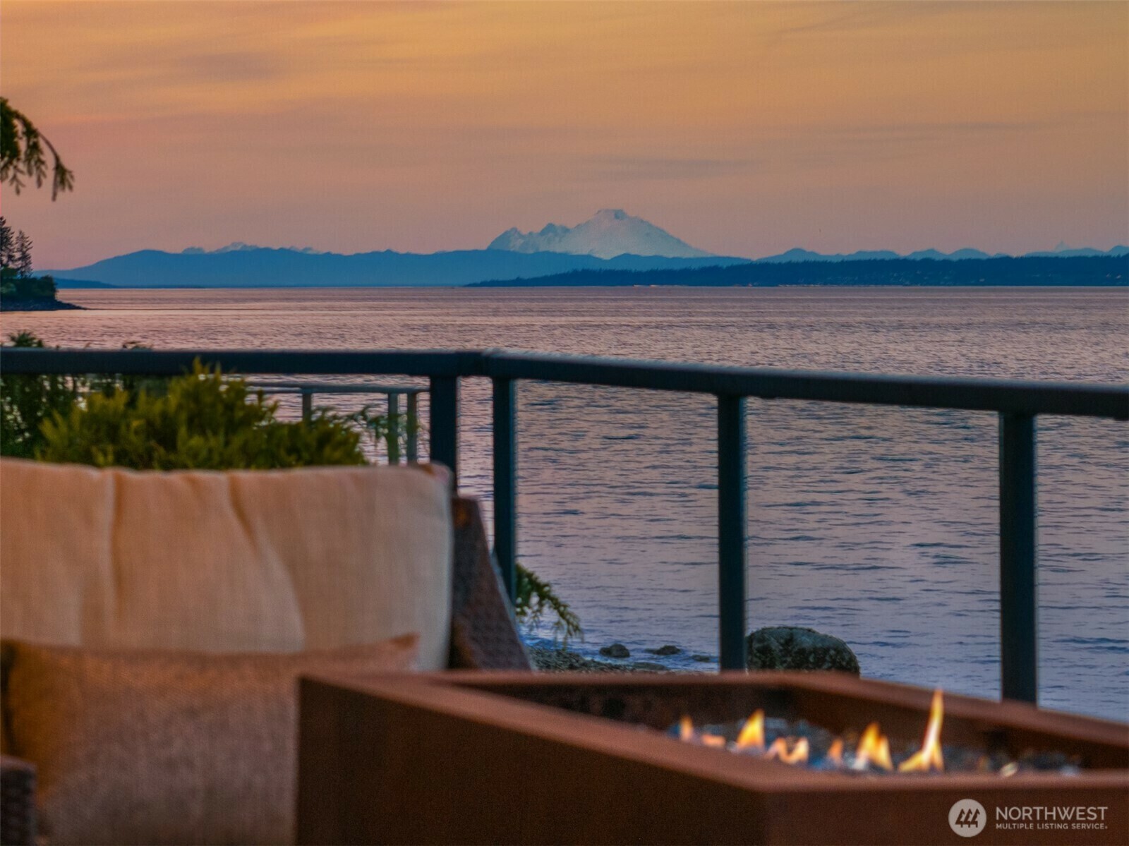 Property Photo: 4300 Rockaway Beach Road NE WA 98110