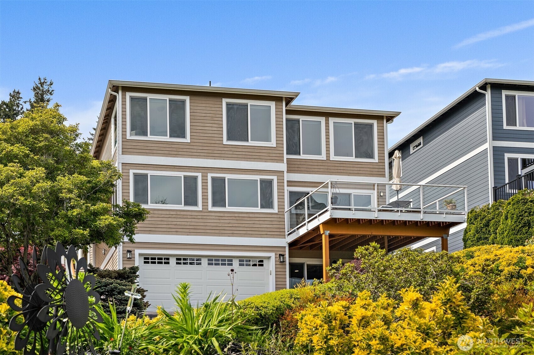 Property Photo: 8533 NE Juanita Drive WA 98034