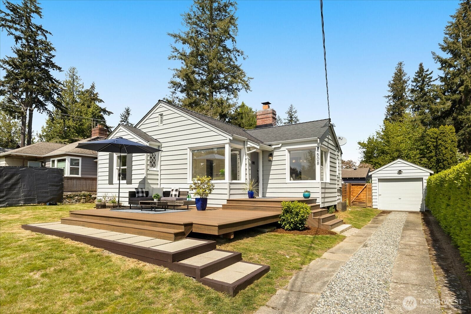 Property Photo: 4508 NE 107th Street WA 98125