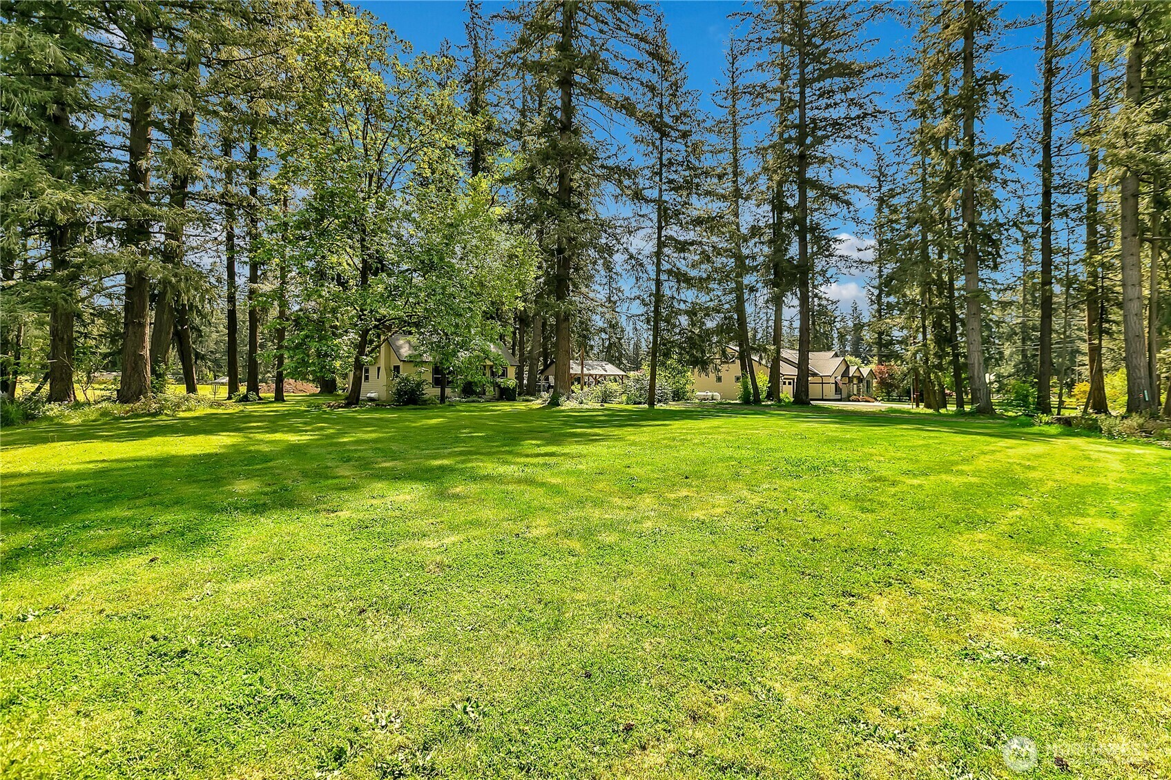 Property Photo: 24250 200th Avenue SE WA 98038