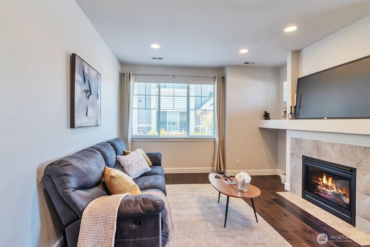 Property Photo:  14522  15th Avenue W B  WA 98087 
