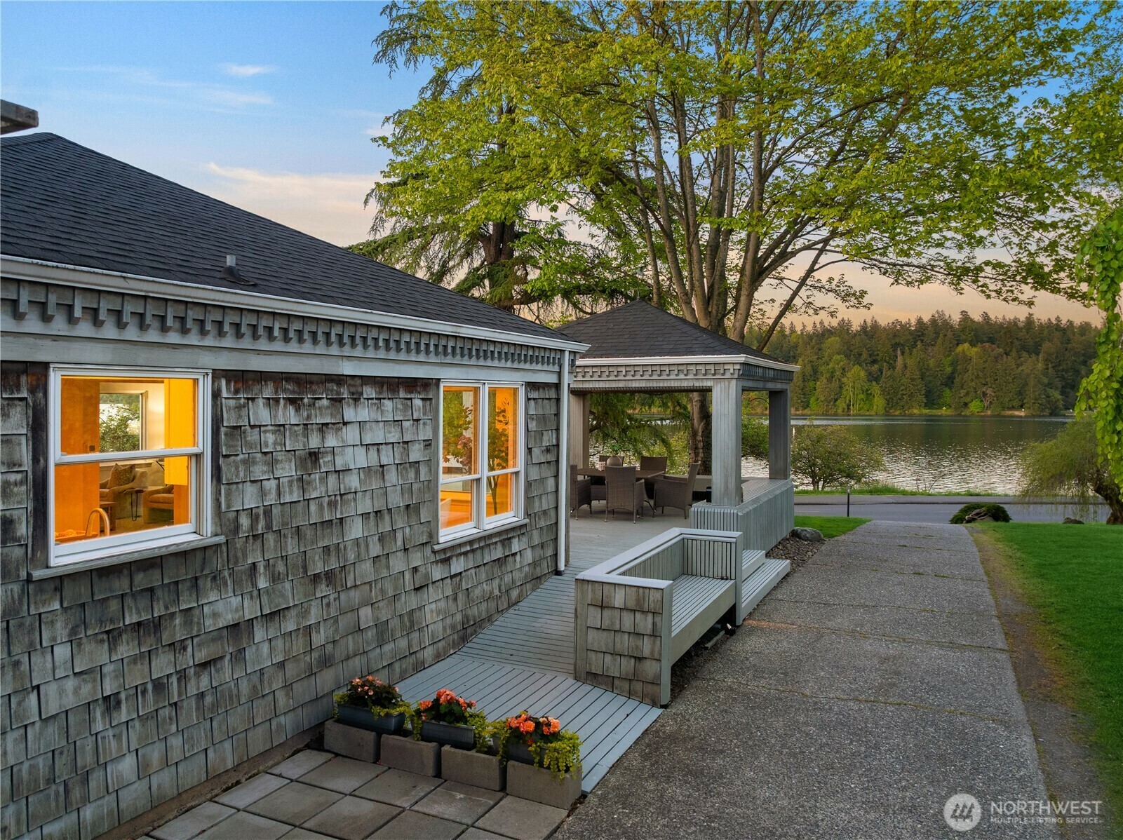 Property Photo: 5063 Lake Washington Boulevard S WA 98118