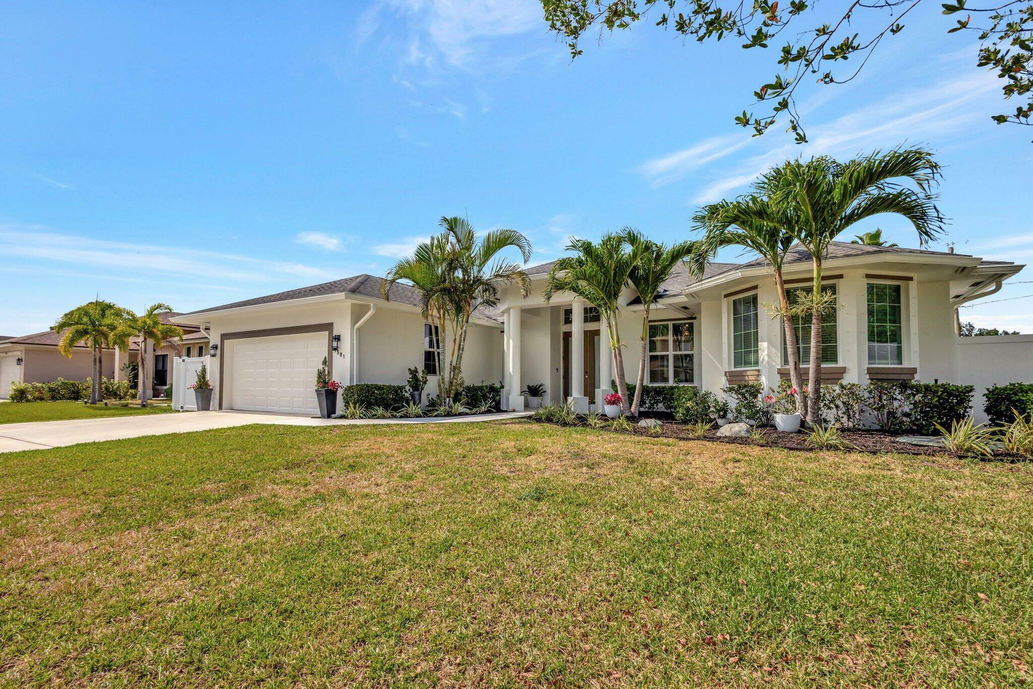 Property Photo: 1501 SW Fresno Road FL 34953