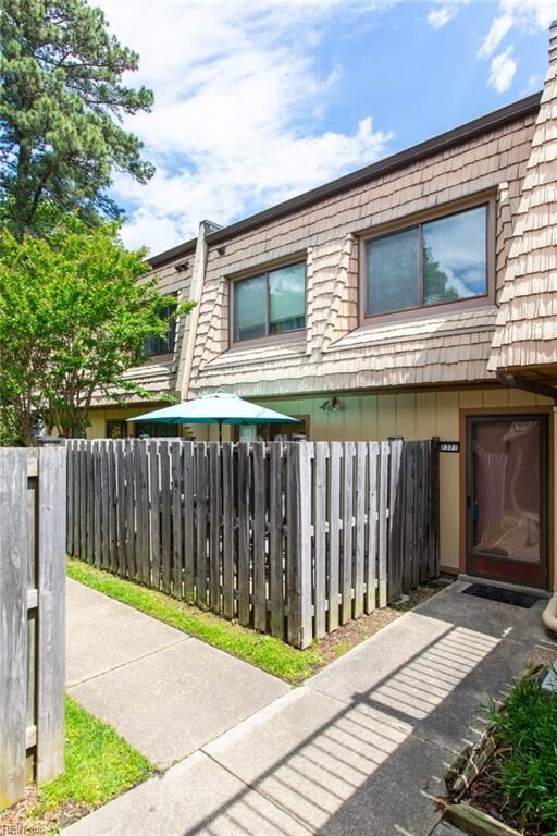 Property Photo: 1371 Granada Ct VA 23608