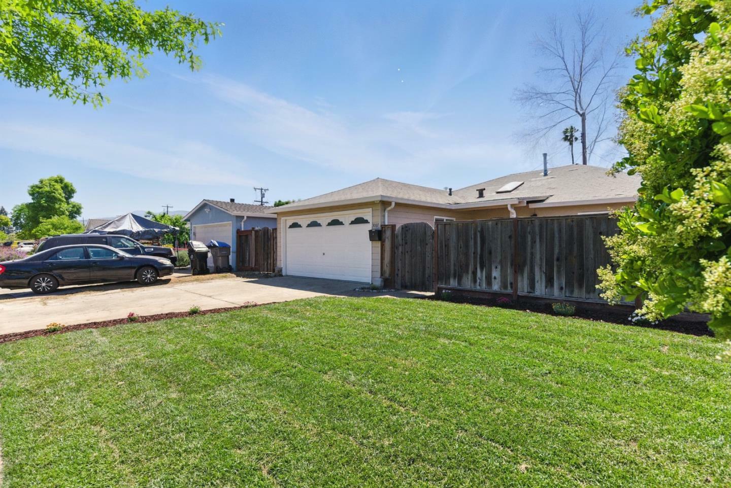 Property Photo: 3087 Franela Drive CA 95124