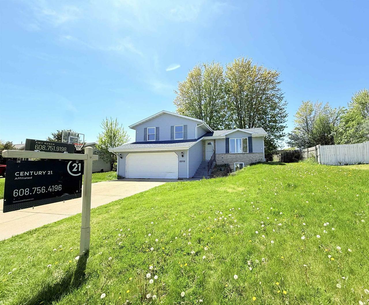 Property Photo: 2205 Green Valley Drive WI 53546