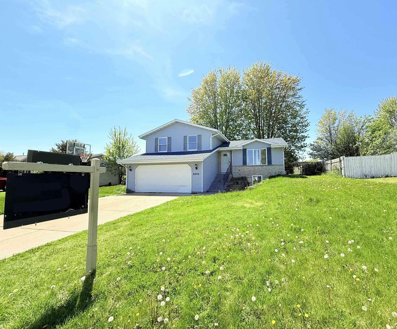 Property Photo: 2205 Green Valley Drive WI 53546