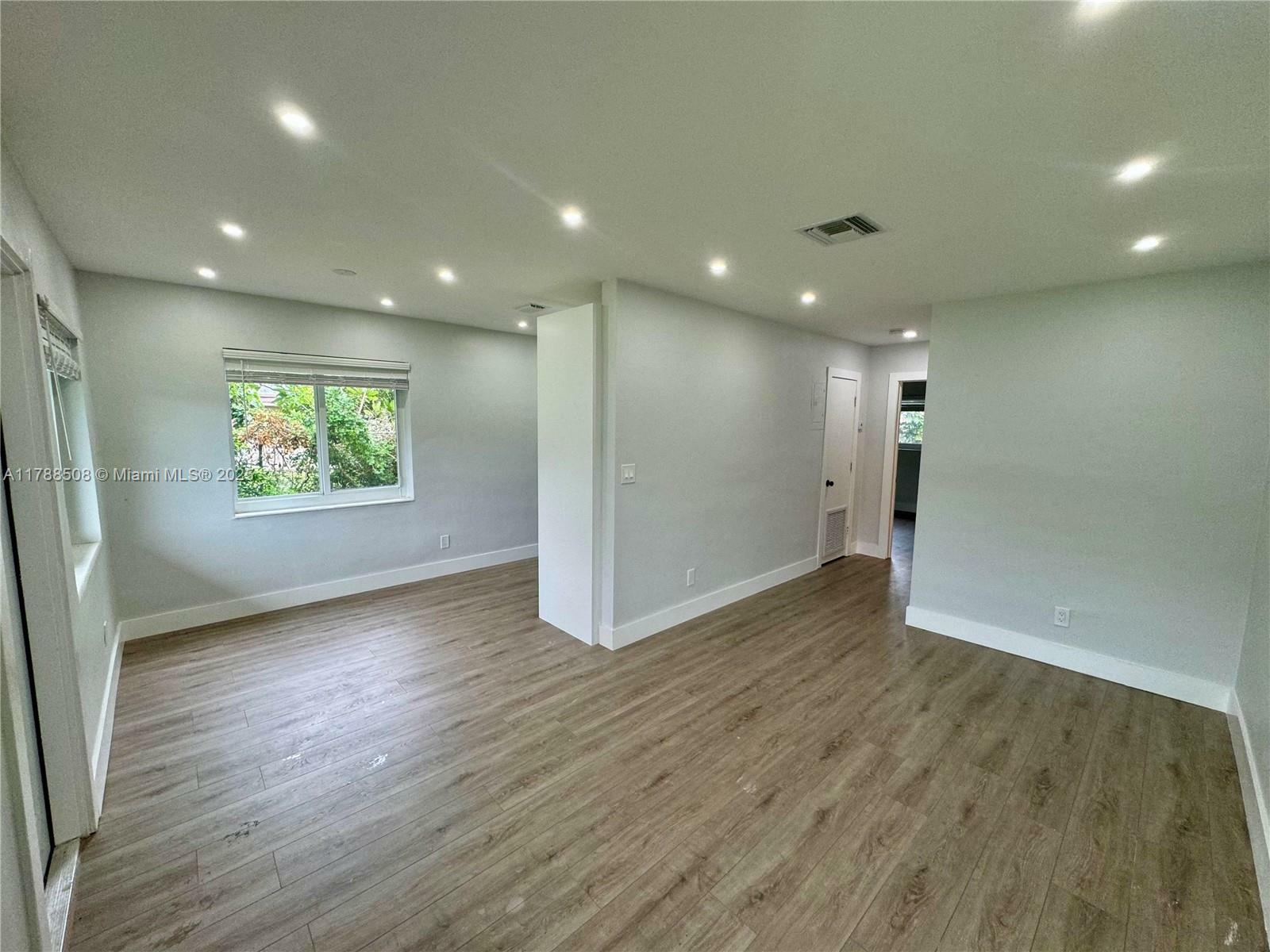 Property Photo: 2631 SW 13th Ave FL 33315