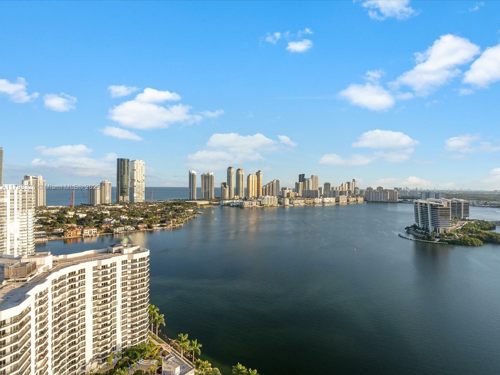 Property Photo: 3530 Mystic Pointe Dr Lph10 FL 33180