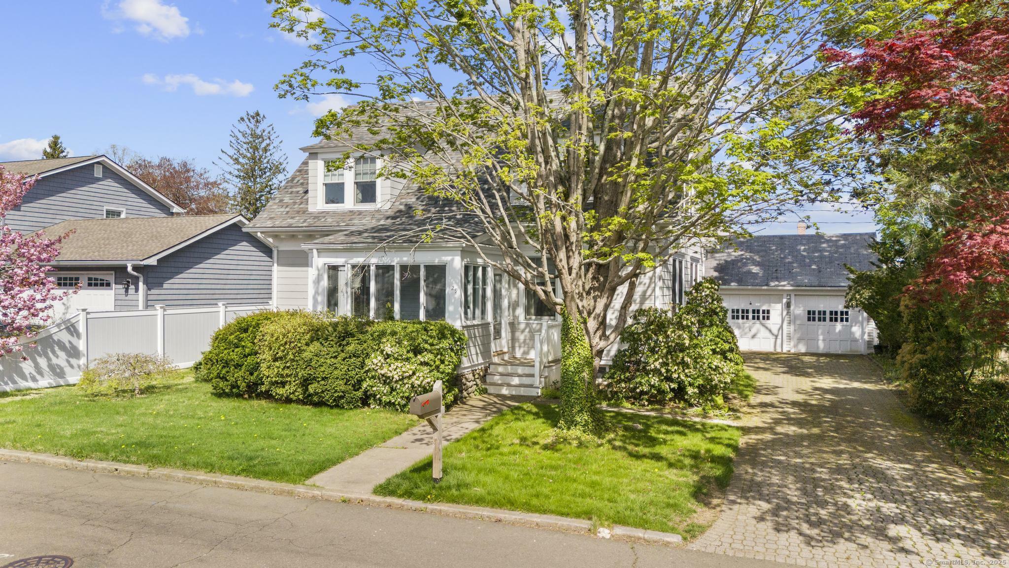 Property Photo:  29 Crescent Bluff Avenue  CT 06405 