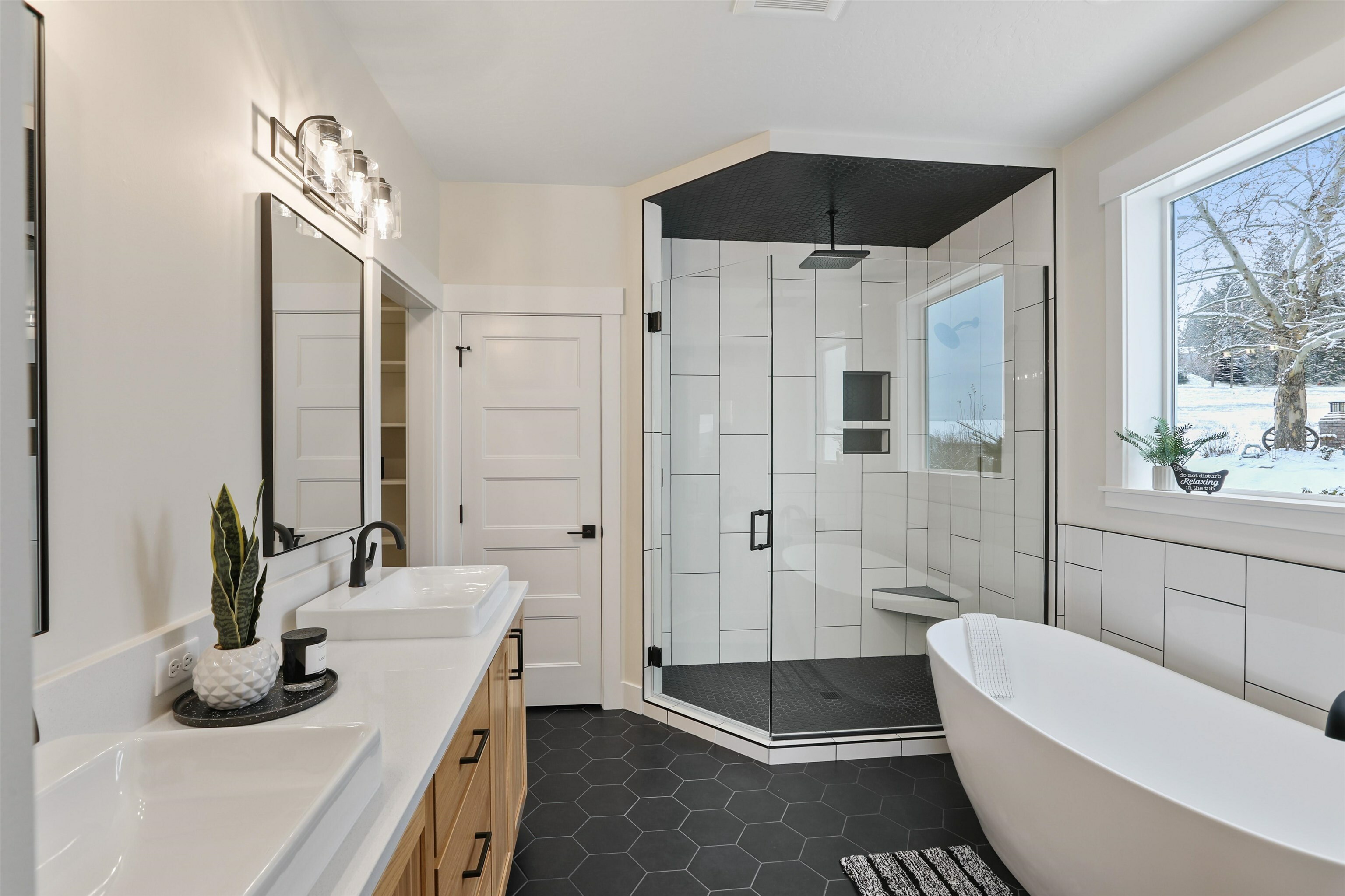 7285 E Columbia Dr  Spokane WA 99212 photo