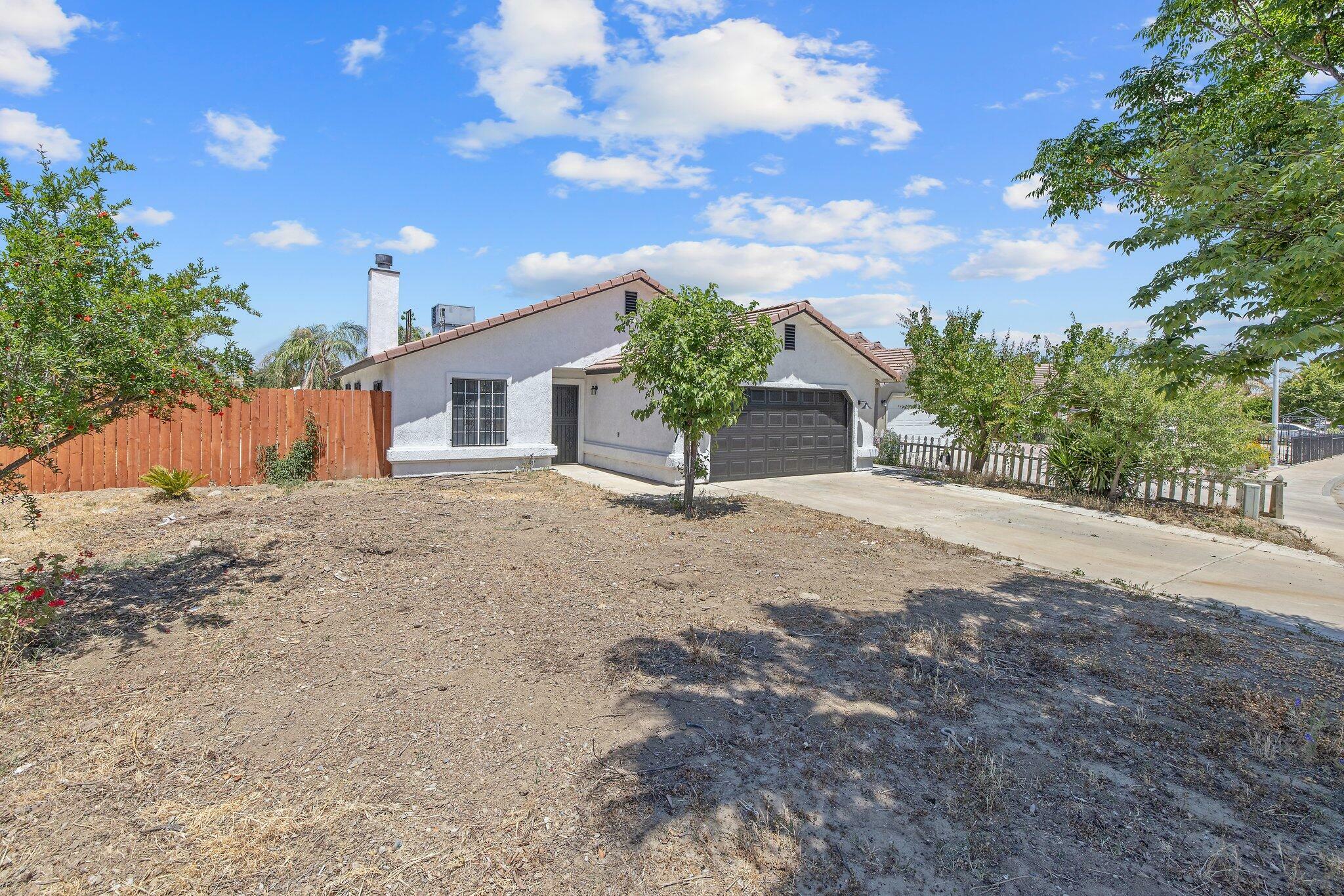 Property Photo: 16874 7th Street CA 93234